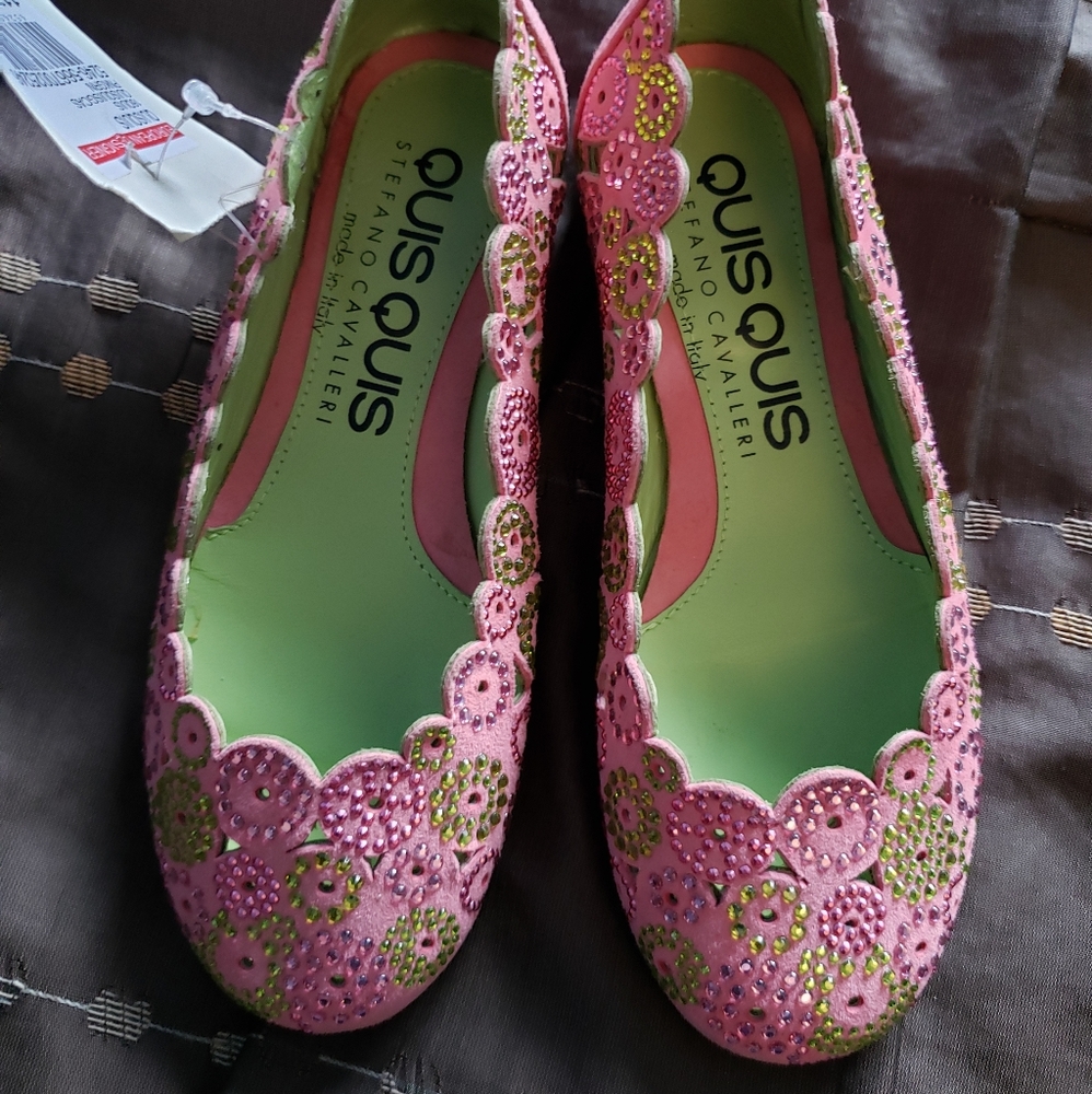 Girl shoes in pink